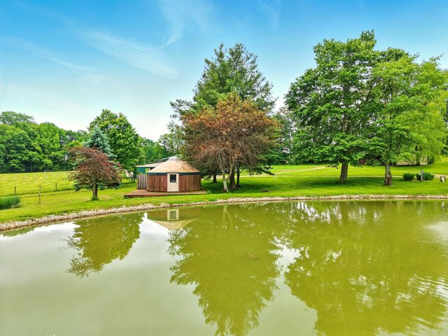 7955 Horn Road, Gambier, OH 43022