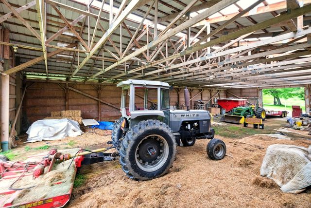 7955 Horn Road, Gambier, OH 43022