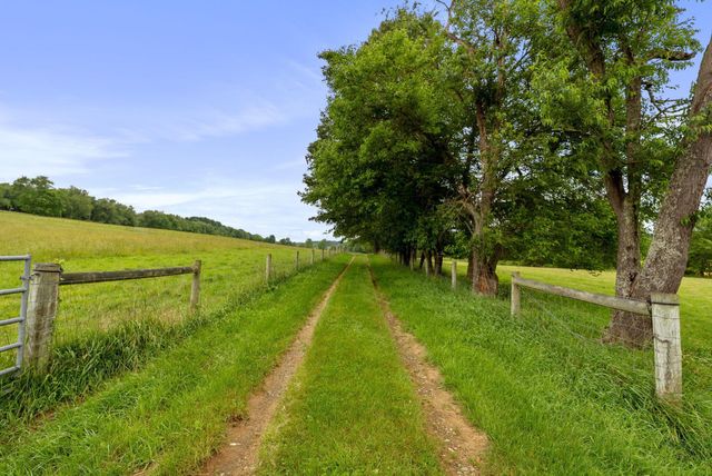 7955 Horn Road, Gambier, OH 43022