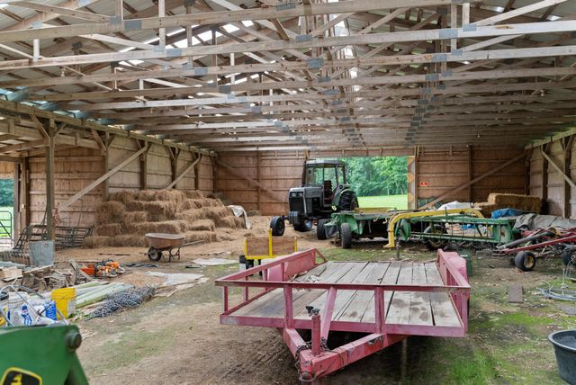 7955 Horn Road, Gambier, OH 43022
