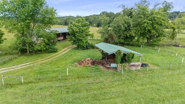 7955 Horn Road, Gambier, OH 43022