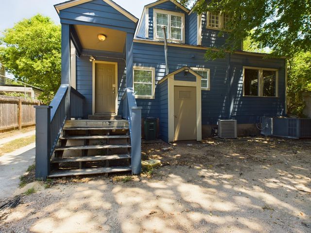 705 E 32nd ST, Austin, TX 78705