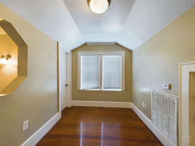 705 E 32nd ST, Austin, TX 78705