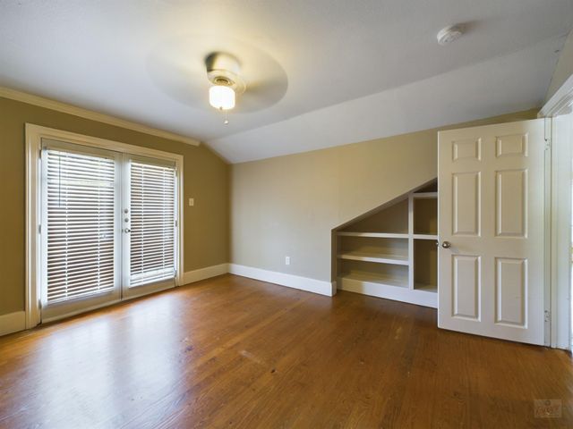 705 E 32nd ST, Austin, TX 78705