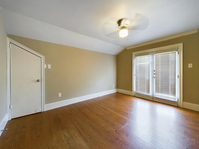 705 E 32nd ST, Austin, TX 78705