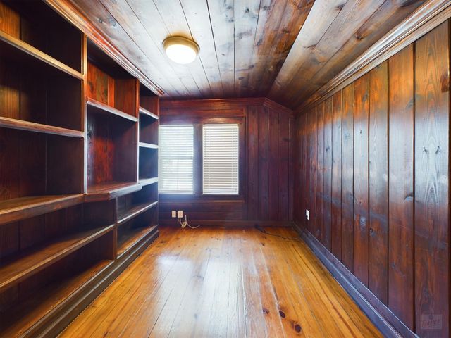 705 E 32nd ST, Austin, TX 78705