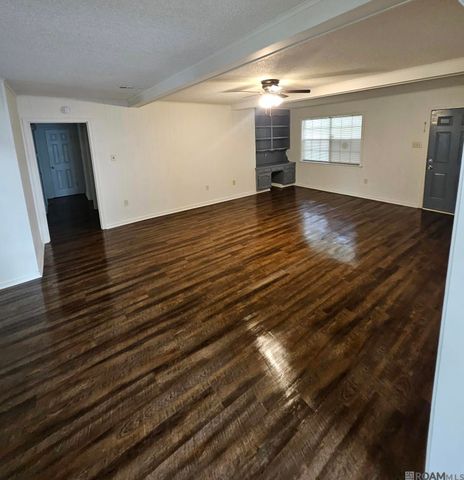 9734 Hardwood Dr, Baton Rouge, LA 70818