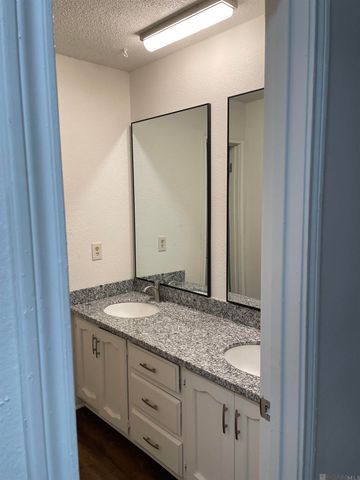 9734 Hardwood Dr, Baton Rouge, LA 70818