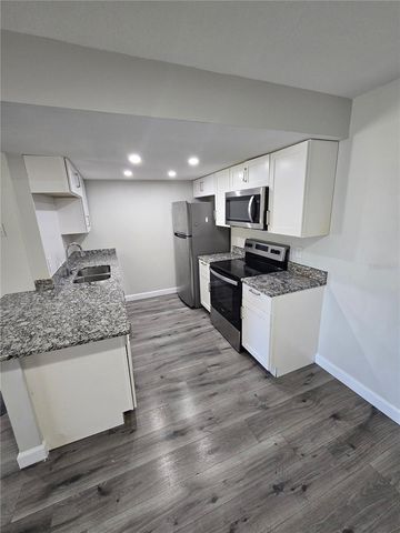 2525 54TH AVENUE S 4, St Petersburg, FL 33712