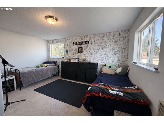 1203 OAK St, Amity, OR 97101