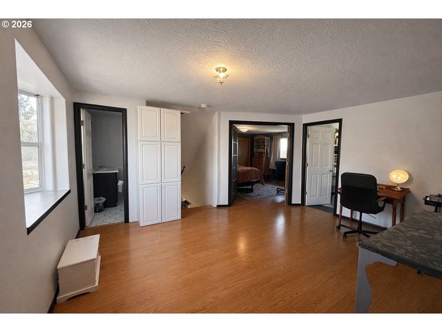 1203 OAK St, Amity, OR 97101