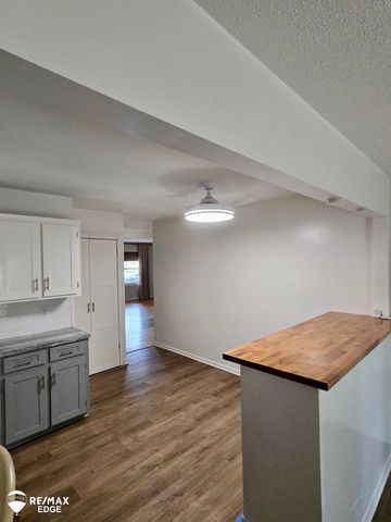 5032 Old Franklin Road, Grand Blanc, MI 48439