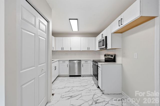 9430 Trinity Road, Charlotte, NC 28216