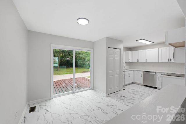 9430 Trinity Road, Charlotte, NC 28216