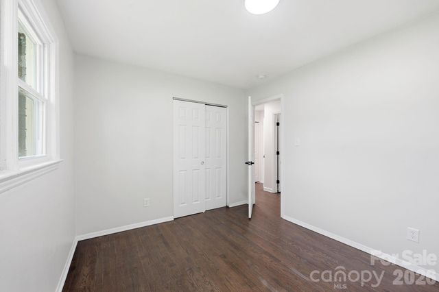 9430 Trinity Road, Charlotte, NC 28216
