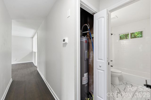 9430 Trinity Road, Charlotte, NC 28216