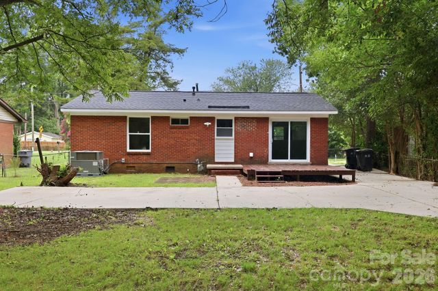 9430 Trinity Road, Charlotte, NC 28216
