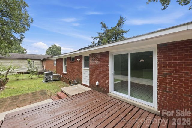 9430 Trinity Road, Charlotte, NC 28216
