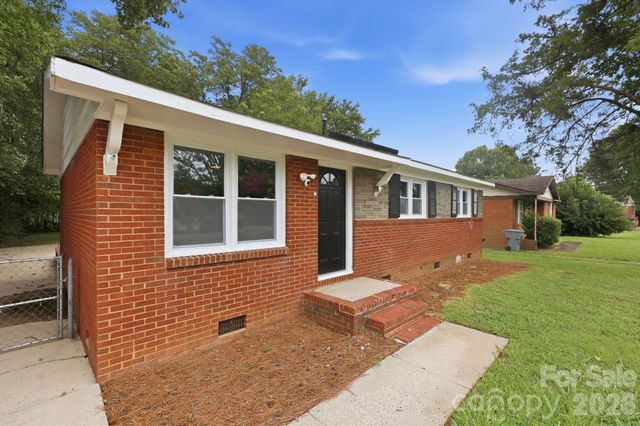 9430 Trinity Road, Charlotte, NC 28216