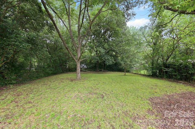 9430 Trinity Road, Charlotte, NC 28216