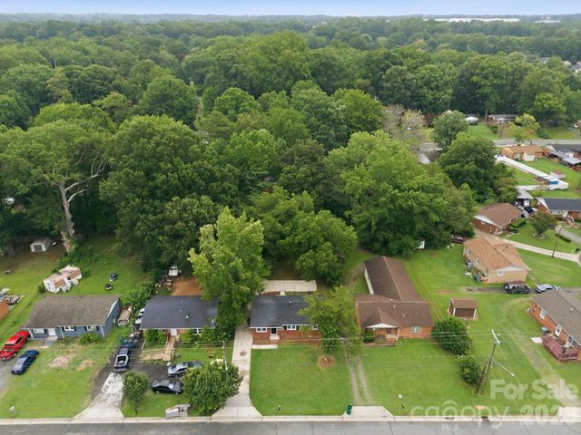 9430 Trinity Road, Charlotte, NC 28216