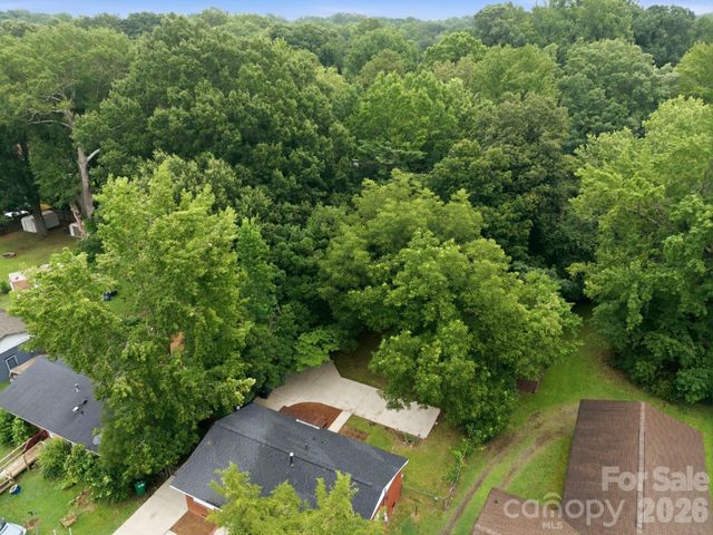 9430 Trinity Road, Charlotte, NC 28216