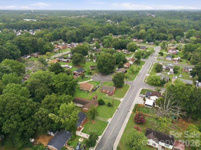 9430 Trinity Road, Charlotte, NC 28216