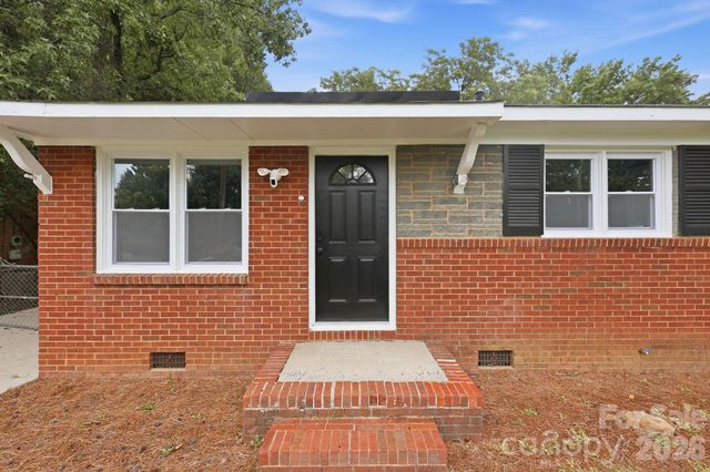 9430 Trinity Road, Charlotte, NC 28216