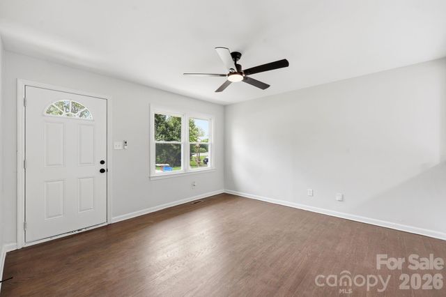 9430 Trinity Road, Charlotte, NC 28216