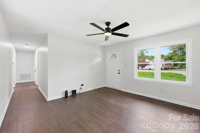 9430 Trinity Road, Charlotte, NC 28216