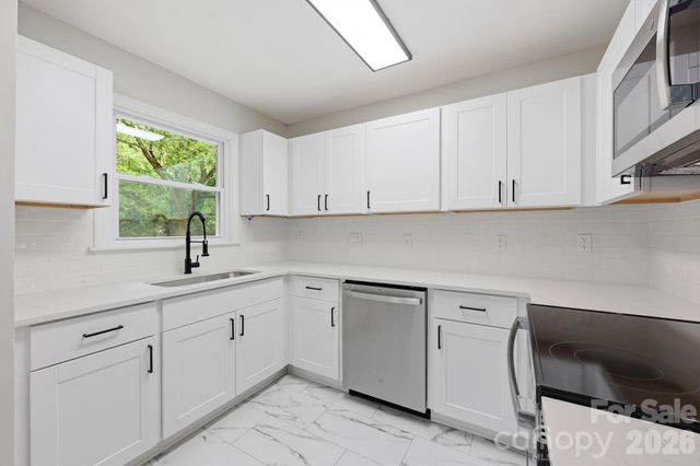 9430 Trinity Road, Charlotte, NC 28216