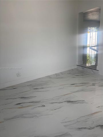 2831 NW 190th St, Miami Gardens, FL 33056