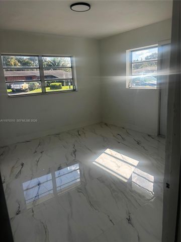 2831 NW 190th St, Miami Gardens, FL 33056