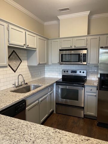 5310 Keller Springs Road 423, Dallas, TX 75248