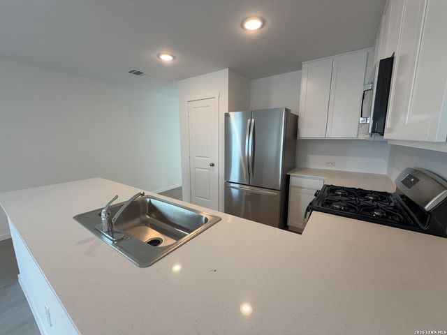 301 Tahoe Ave, New Braunfels, TX 78130