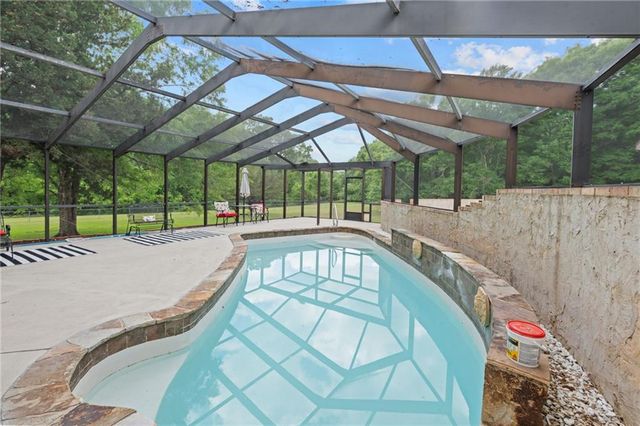 4121 Lake Circle S, Mobile, AL 36693