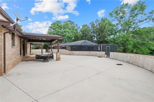 4121 Lake Circle S, Mobile, AL 36693