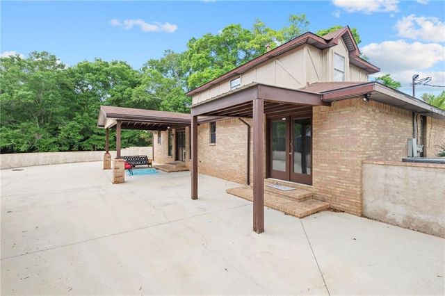 4121 Lake Circle S, Mobile, AL 36693
