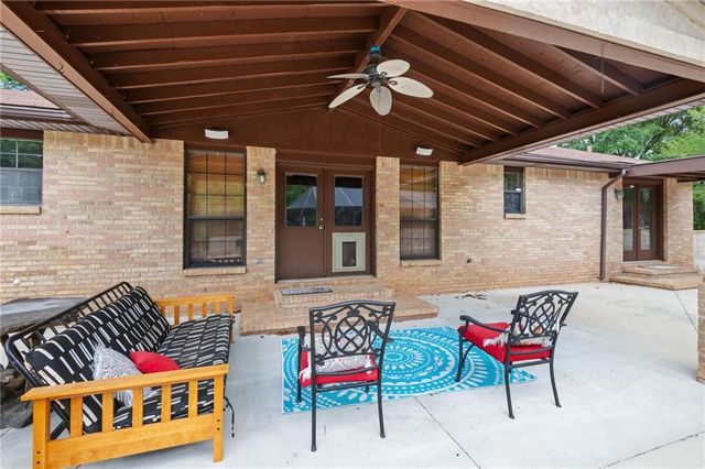 4121 Lake Circle S, Mobile, AL 36693