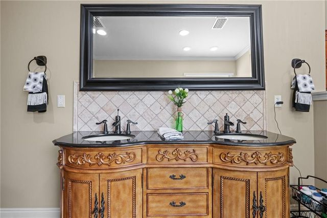 4121 Lake Circle S, Mobile, AL 36693