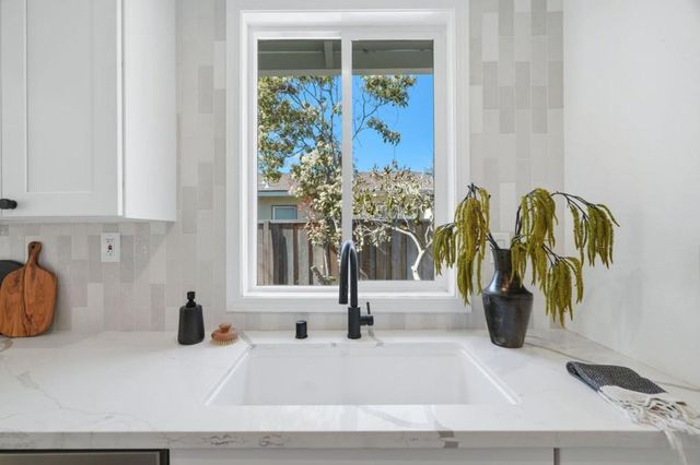 1355 Regent Street, Redwood City, CA 94061