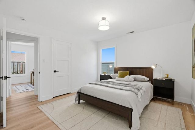 1355 Regent Street, Redwood City, CA 94061