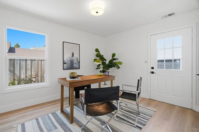 1355 Regent Street, Redwood City, CA 94061