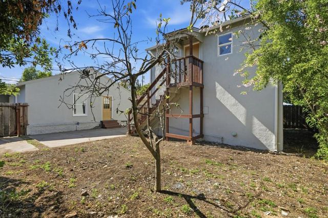 1355 Regent Street, Redwood City, CA 94061