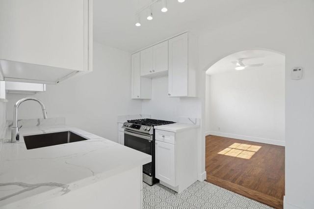 1355 Regent Street, Redwood City, CA 94061