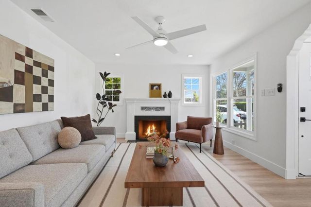 1355 Regent Street, Redwood City, CA 94061