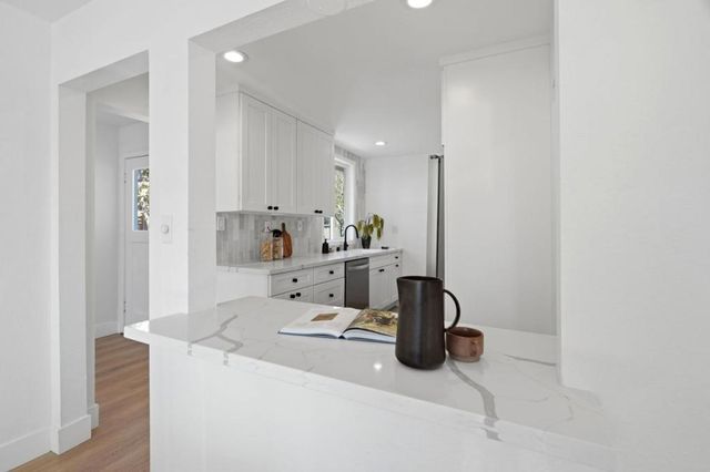 1355 Regent Street, Redwood City, CA 94061