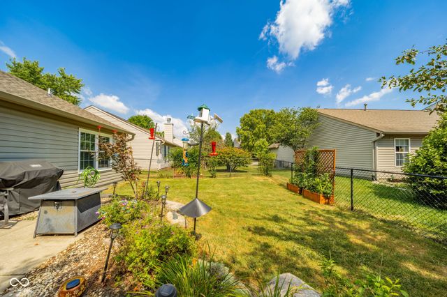 6279 Briargate Drive, Zionsville, IN 46077