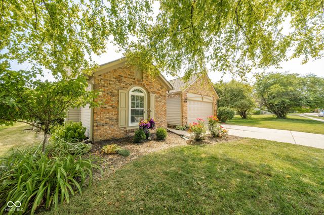 6279 Briargate Drive, Zionsville, IN 46077