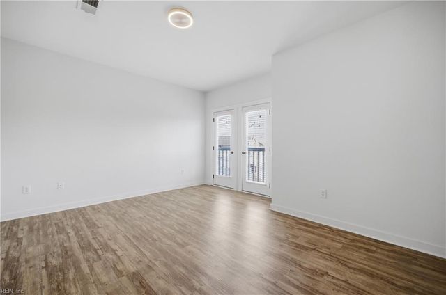 7922 Shore Dr Apt 307, Norfolk, VA 23518